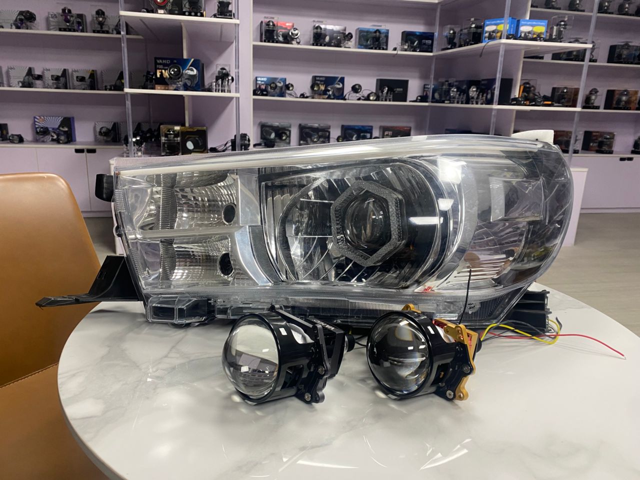 Proyector LED VAHID para faros